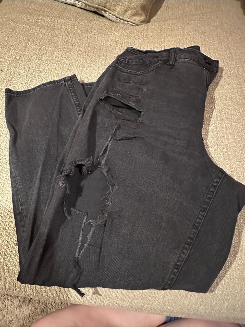 Black Distressed women's Jeans - Brand Not Visible